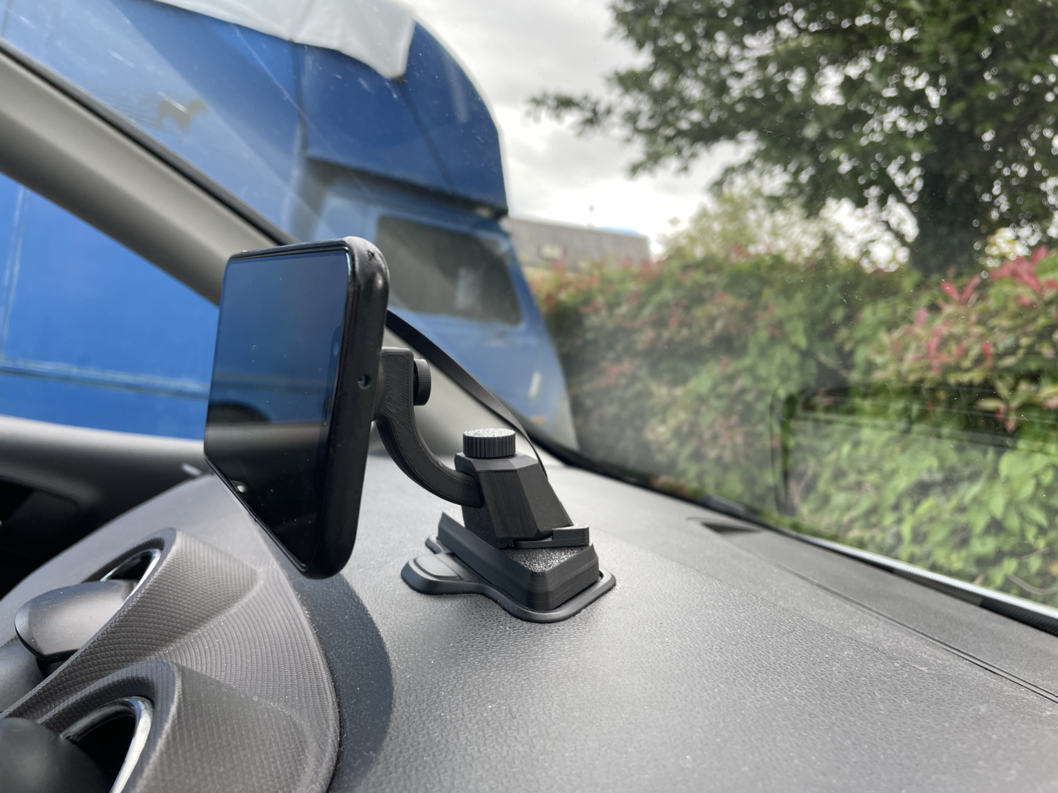 SEAT Mii/VW UP!/Skoda Citigo Phone Holder Mount (After 2016) Custom Dash Mounts